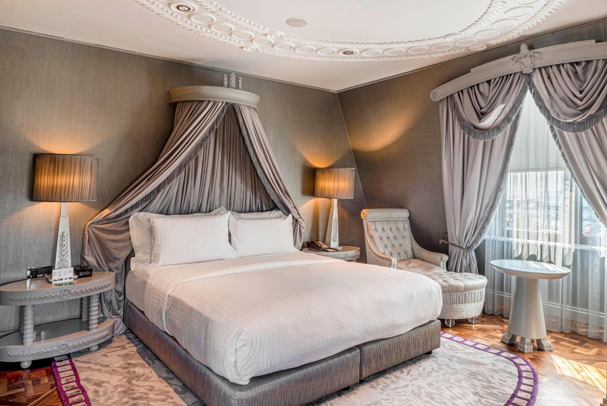Wyndham Grand Istanbul Kalamis Marina Hotel — Fotoğraflar 1